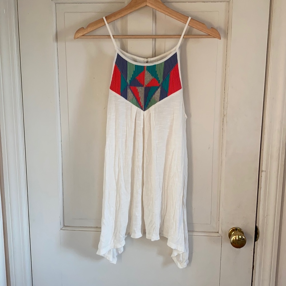 American Eagle White Flowey Geometric Tank